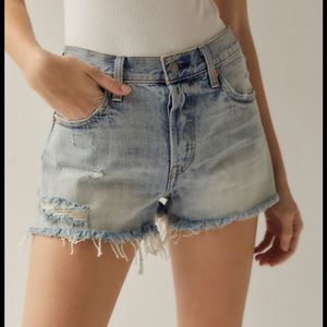 Levi's 501 Frayed Denim Short - Waveline